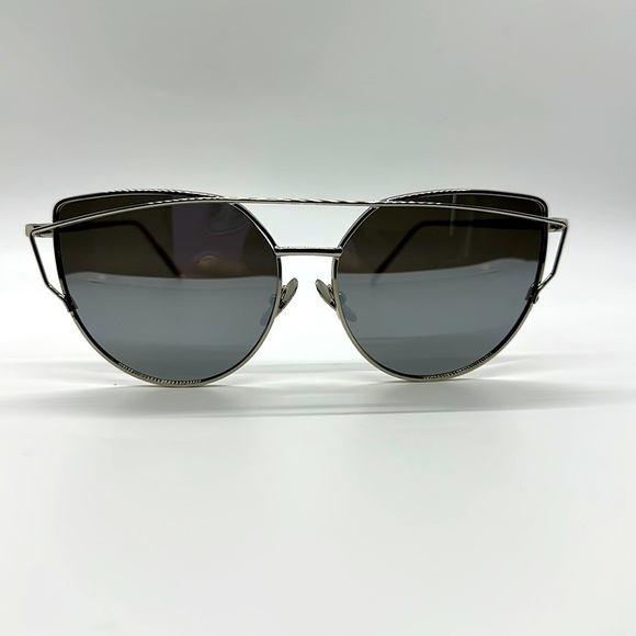 Women’s Basic Cat Eye Shades - Picture 1 of 3